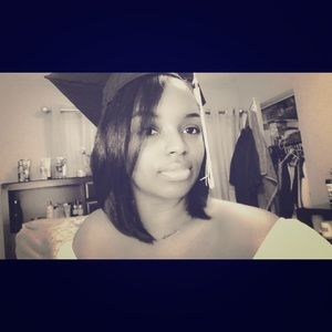 Meet your Posher, Ashley